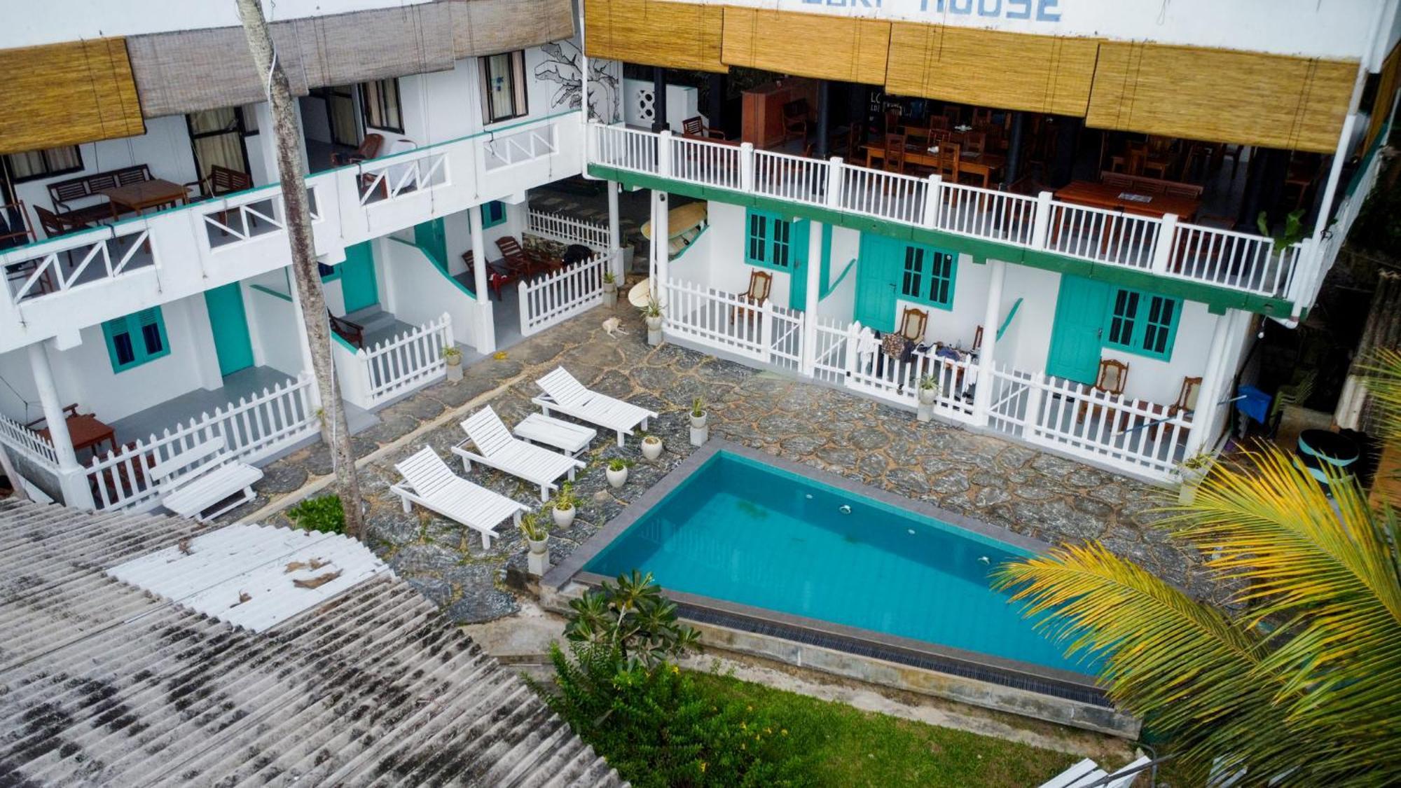 Asanka Surf House & Resturant Bed & Breakfast Midigama East Exterior foto
