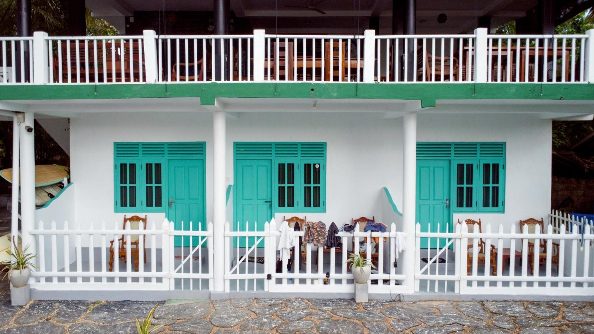 Asanka Surf House & Resturant Bed & Breakfast Midigama East Exterior foto