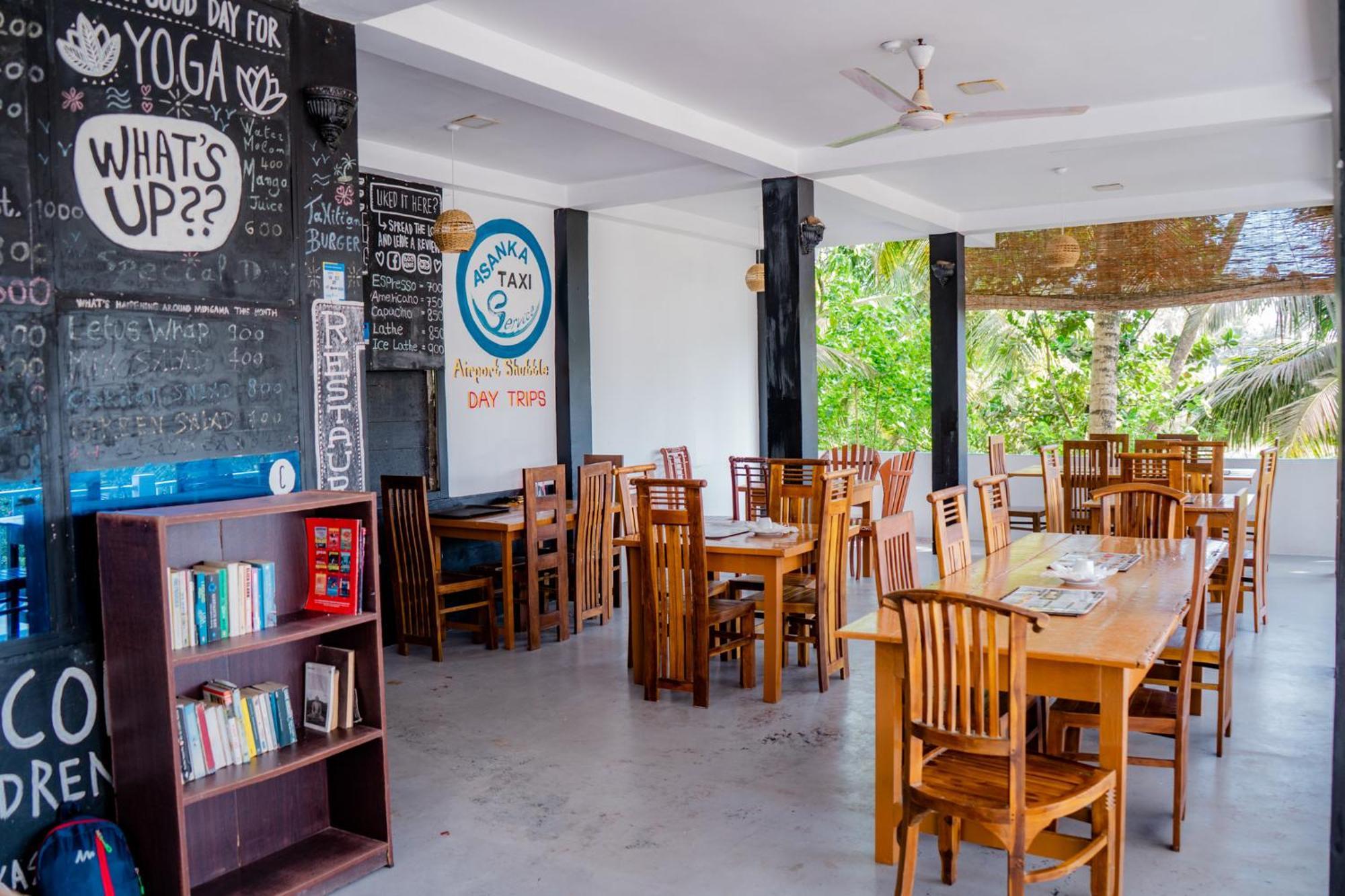 Asanka Surf House & Resturant Bed & Breakfast Midigama East Exterior foto