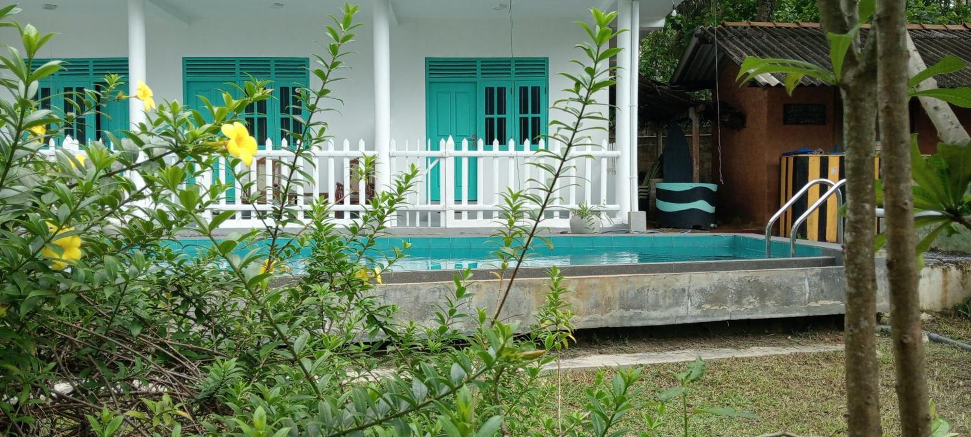 Asanka Surf House & Resturant Bed & Breakfast Midigama East Exterior foto