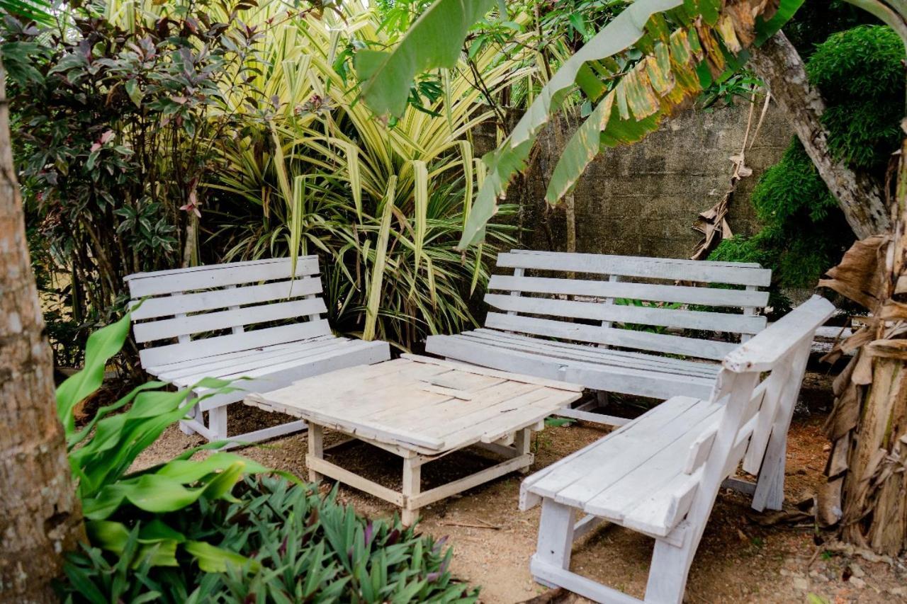 Asanka Surf House & Resturant Bed & Breakfast Midigama East Exterior foto
