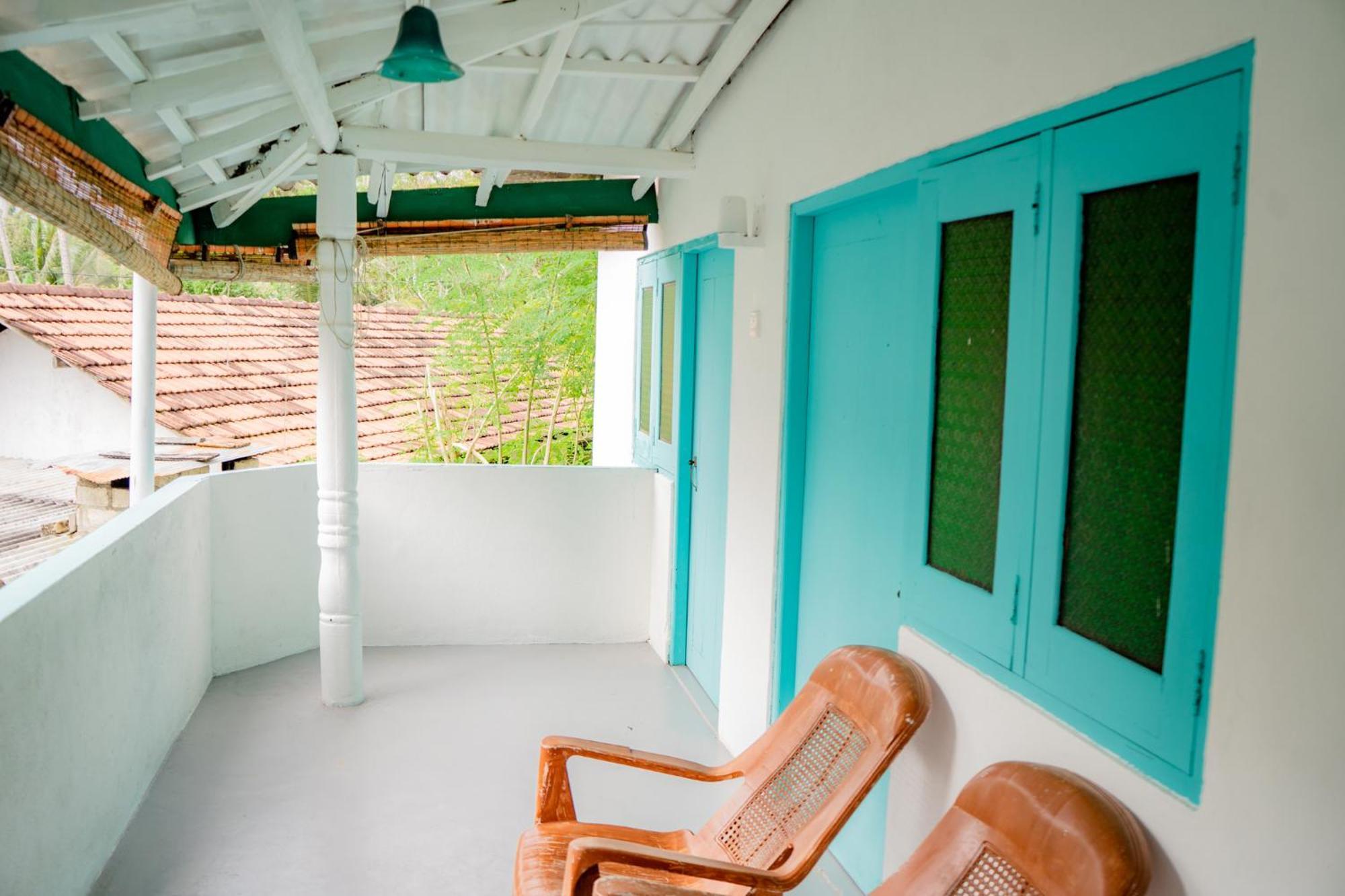 Asanka Surf House & Resturant Bed & Breakfast Midigama East Exterior foto